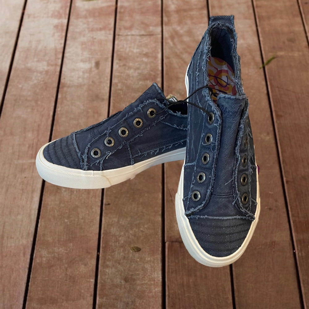 New Blowfish Play In Smoked Blue Color Slip-On Sneaker W8